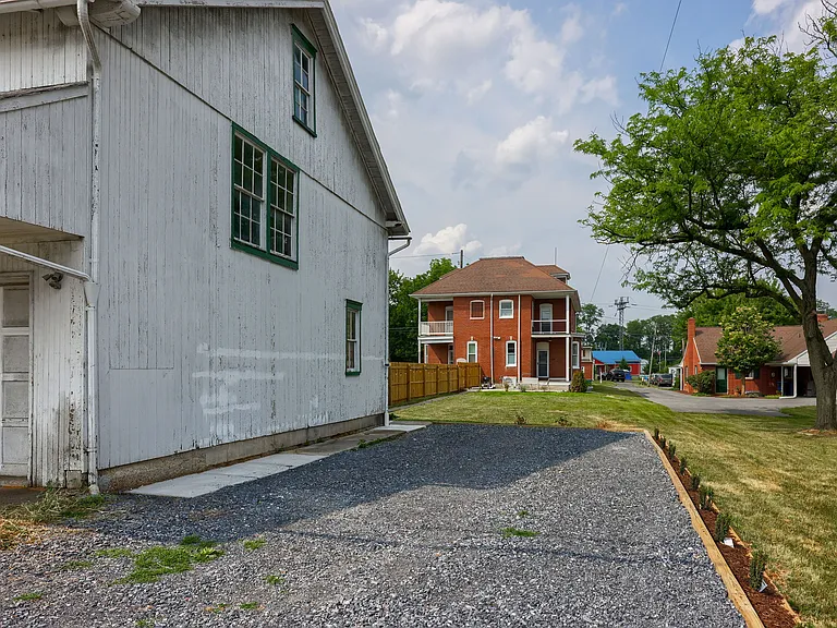 136 E Harrisburg Ave — Photo 14