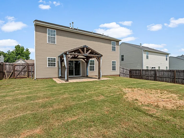 27 Madeline Cir — Photo 33