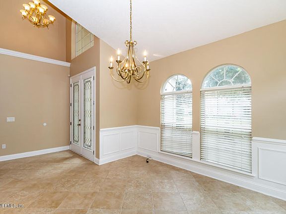 5th image of 2379 W Clovelly Ln
