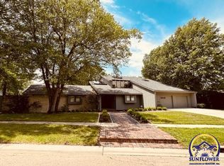 3441 SW Macvicar Ave, Topeka, KS 66611