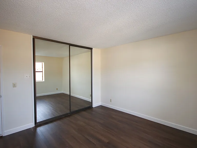 416 N Bushnell Ave #F — Photo 15