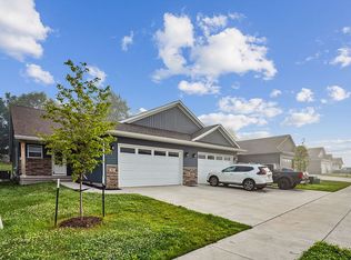 915 Prairie View Dr, West Branch, IA 52358