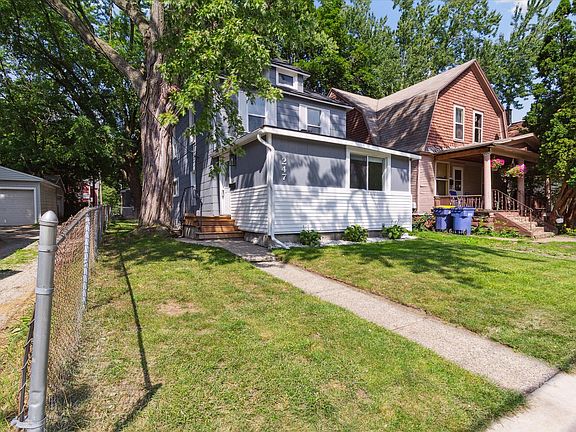2nd image of 247 Pine Ave NW