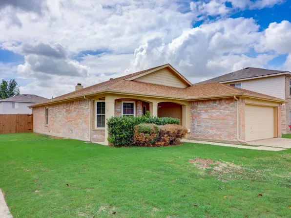 4420 Centennial Ct, Fort Worth, TX 76244