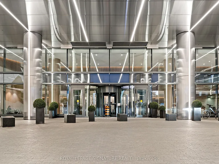 1 Concord Cityplace Way #Penthouse 7001 — Photo 43