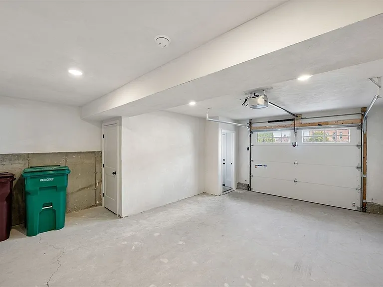 32 Union St #32 — Photo 8