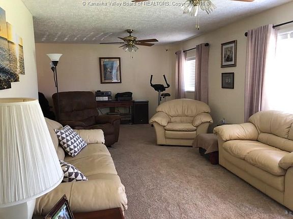 5th image of 229 Helen Ln
