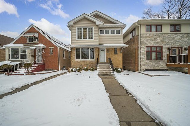 1st image of 828 Dunlop Ave