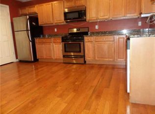 27 Evergreen St, Providence, RI 02906