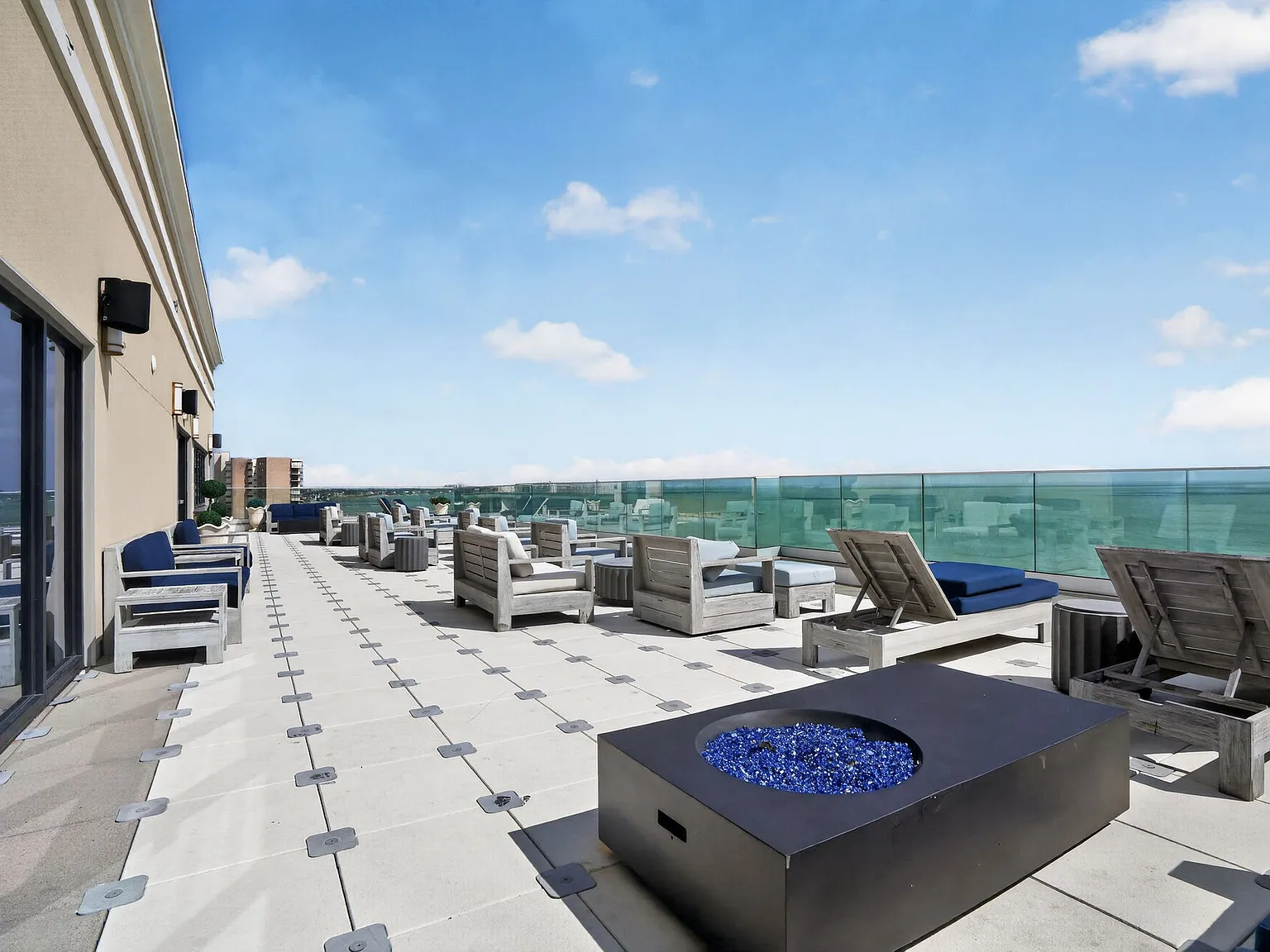 The Alexa Luxury Apartments I & II — Photo 4