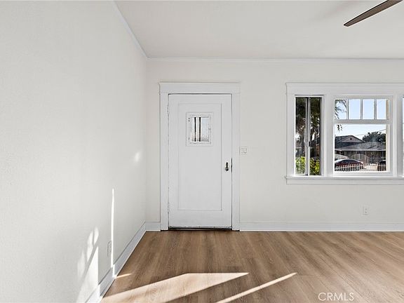 4th image of 230 E Wilson St