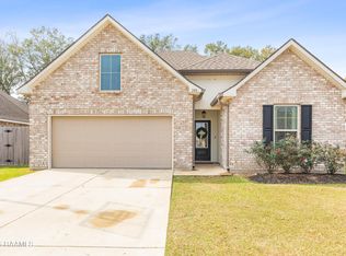 208 Rose Of Sharon Ln, Lafayette, LA 70508