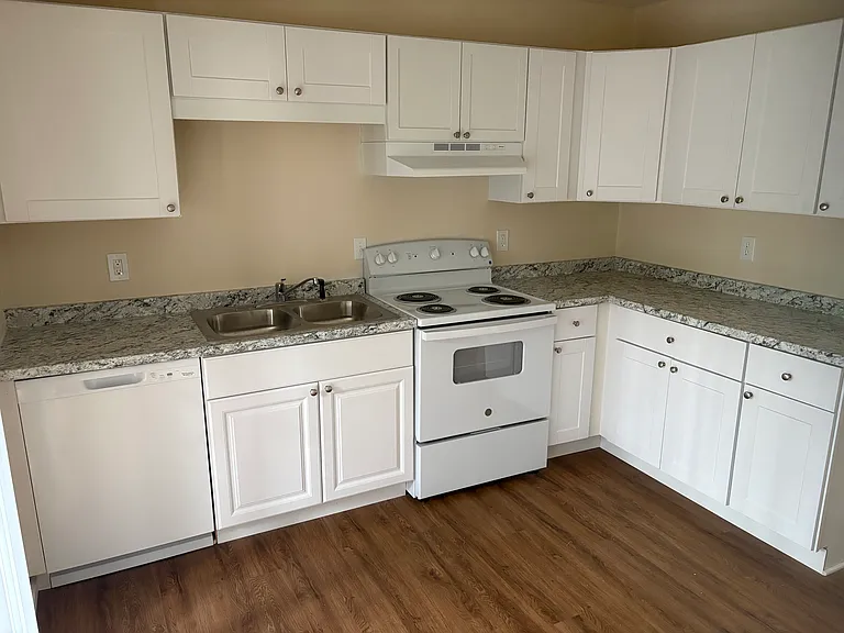 146 Cherry St #3E — Photo 4