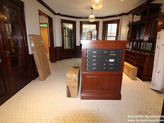 3rd image of 82-83 Gardner St #306