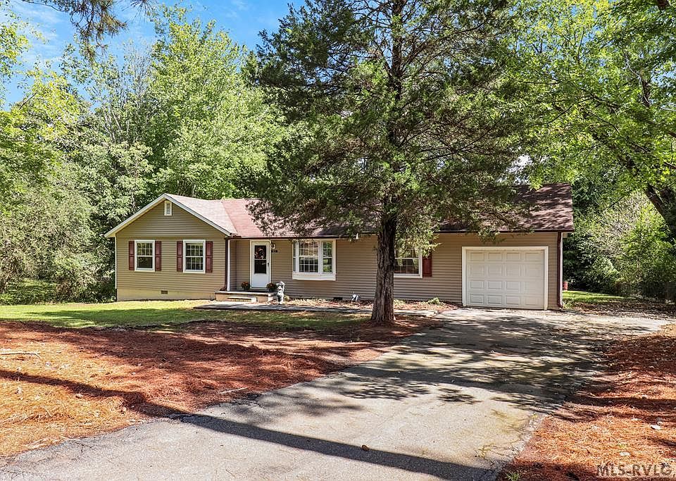 1st image of 93 Dogwood Dr