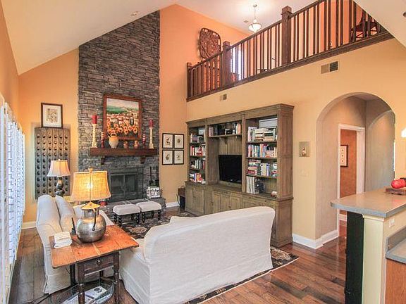 5th image of 504 Eden Park Dr