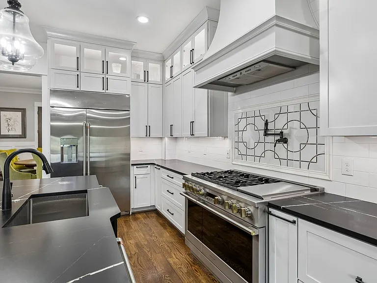 8231 Glover Dr — Photo 100