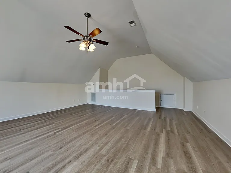 560 Summit Way — Photo 18