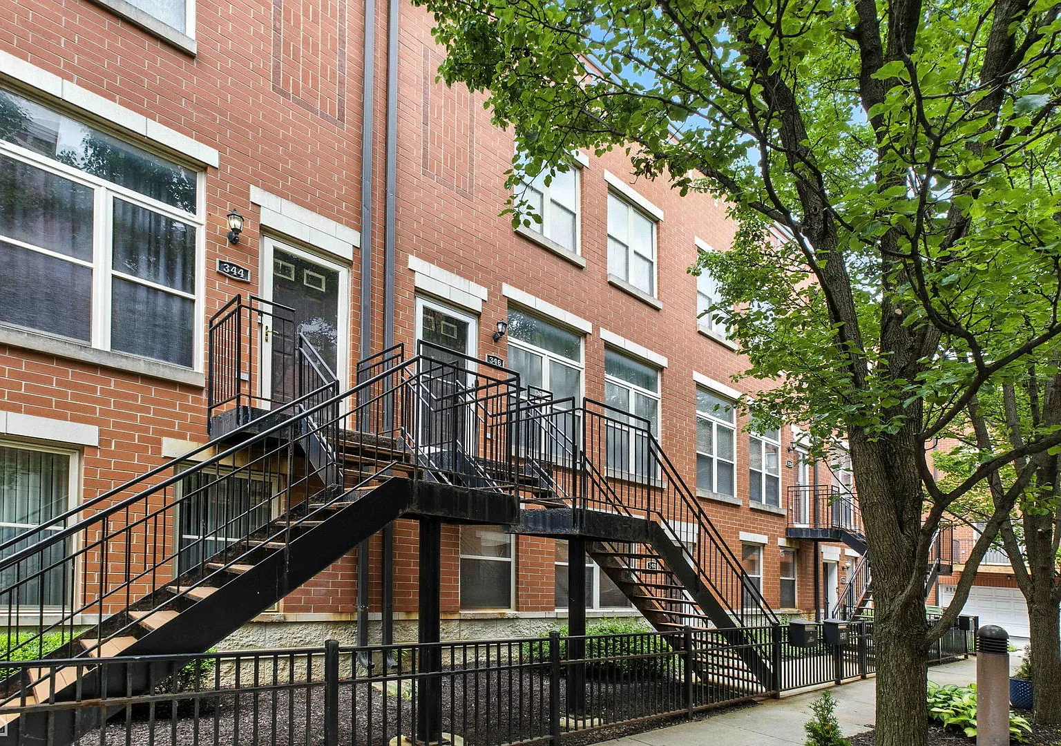 2 bed, 2000 sqft, $4,000 — Photo 2