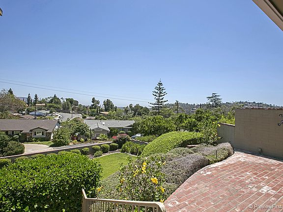 4th image of 8614 Alpine Ave