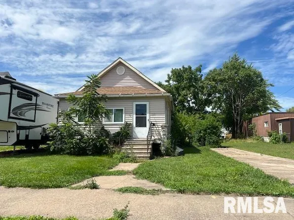 530 3rd Ave S, Clinton, IA 52732