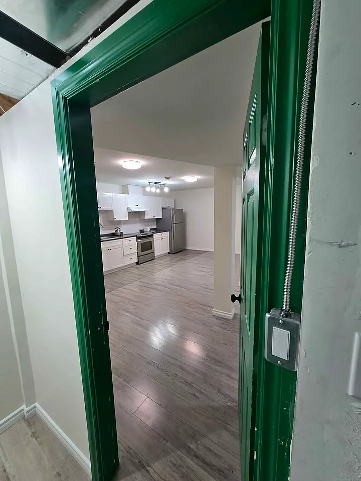2 bed, $1,800 — Photo 4