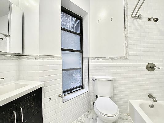 5th image of 945 Columbus Ave APT 4