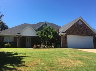 2261 N Blue Mesa Dr, Fayetteville, AR 72703