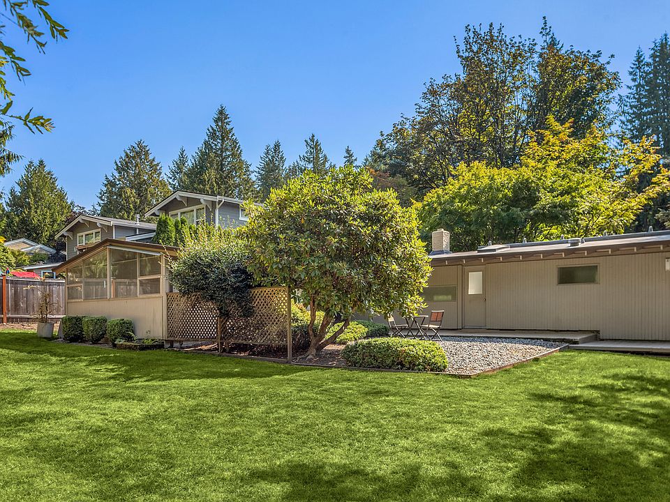 1st image of 10436 NE 113th Pl