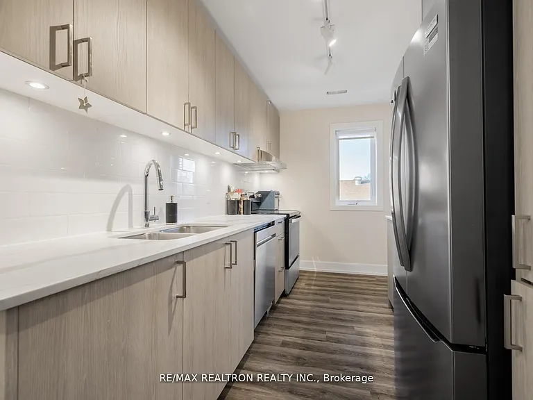 560 Finch Ave W #BASEMENT — Photo 16