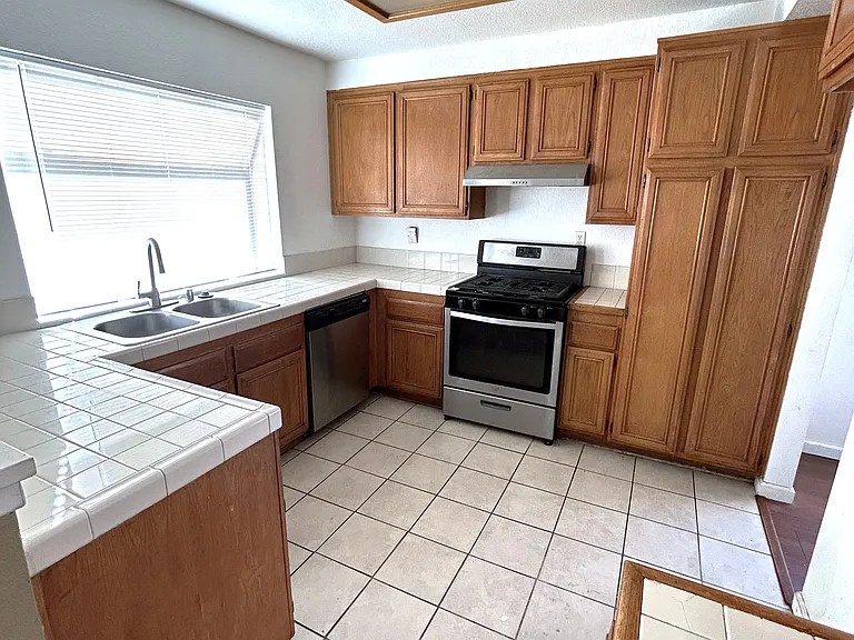 15291 San Jose Dr — Photo 3
