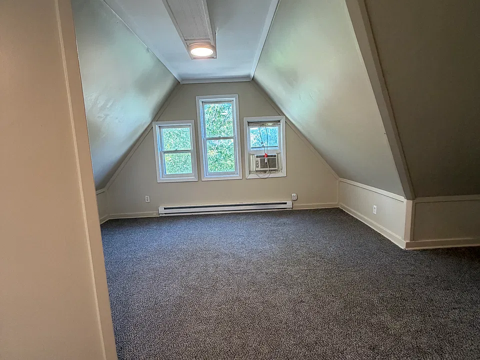 Living room/dinning area.