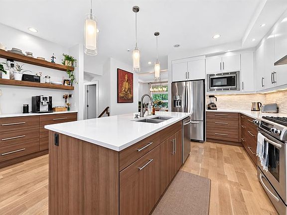 3rd image of 4817 N 20th Ave NW