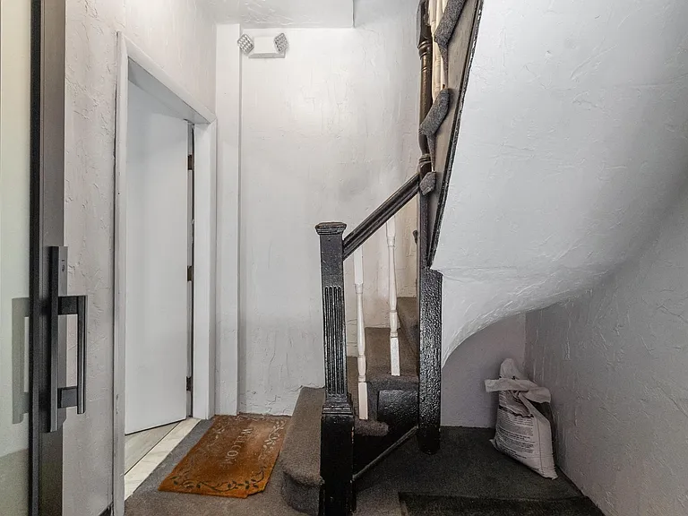 23 Harris St #1 — Photo 21