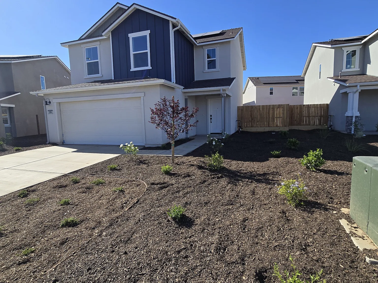 3 bed, 2.5 bath, 1380 sqft, $2,600 — Photo 3