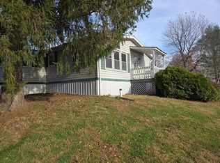 1009 Redwood Dr, Breinigsville, PA 18031