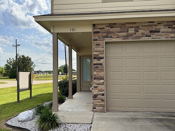 3rd image of 5100 Westgate Ln #1-101