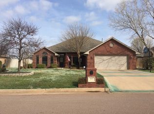 805 Queens Way, Altus, OK 73521