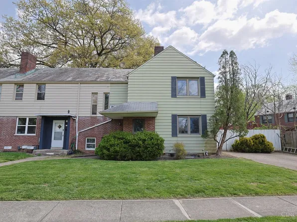 22 Avenell Ln, Cincinnati, OH 45218