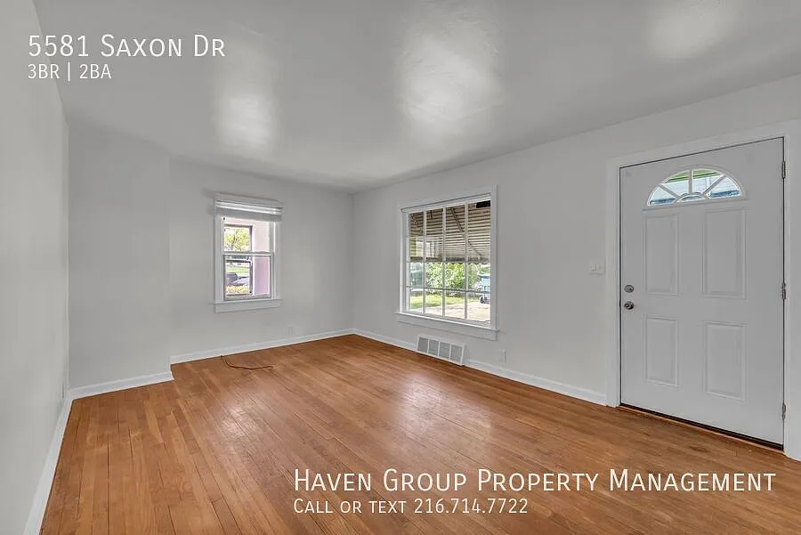 5581 Saxon Dr, Garfield Heights - Spacious 3-bed 2-bath single-family home! — Photo 3