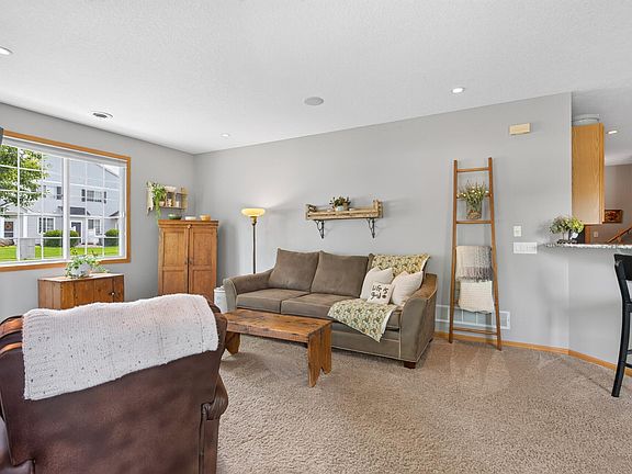5th image of 9649 Peony Ln N #1110
