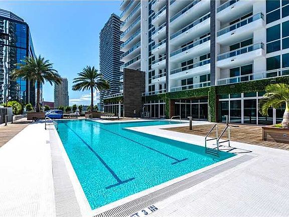 5th image of 1080 Brickell Ave Unit 819