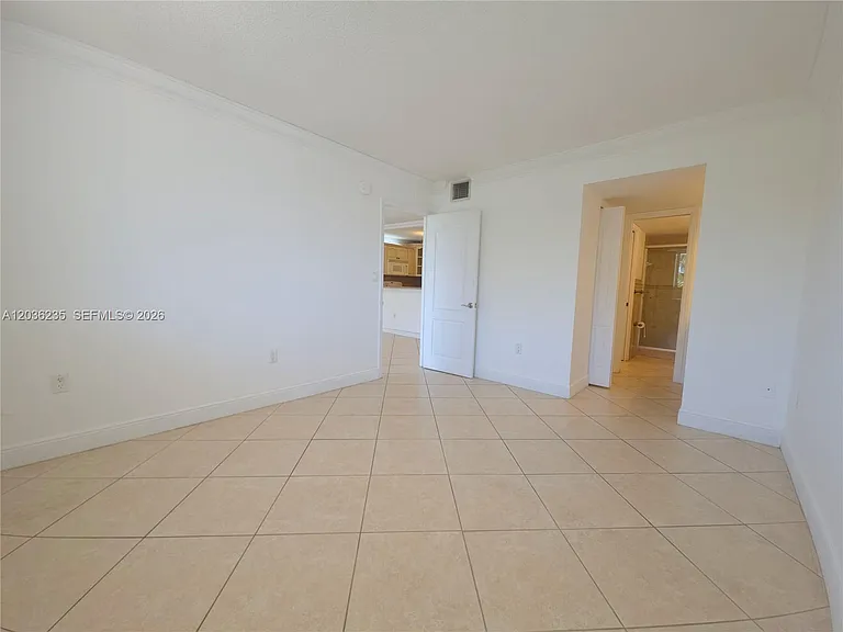 401 Ocean Dr #304 — Photo 11