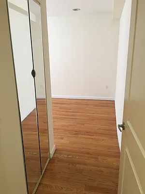 Rented by 18 REALTY | media 9