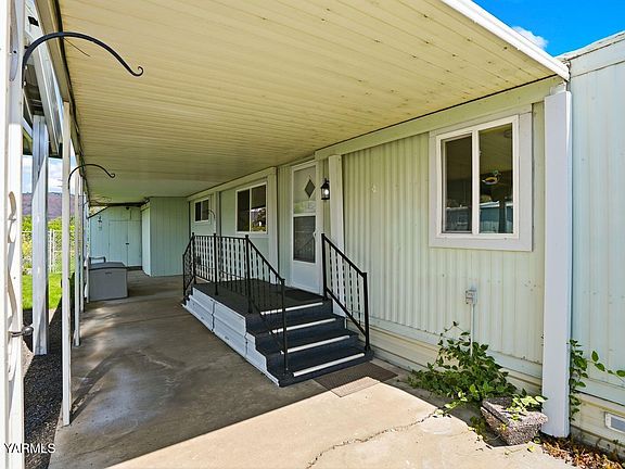 5th image of 3601 Castlevale Rd Trlr 33