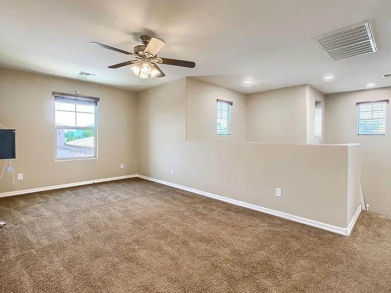 888 E Jacob St — Photo 29