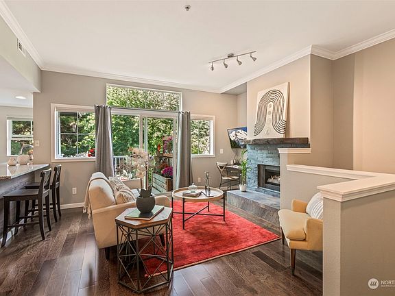 4th image of 2106 Newport Way NW #9-4