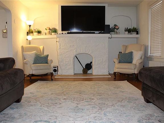 2nd image of 201 Burdine Ave