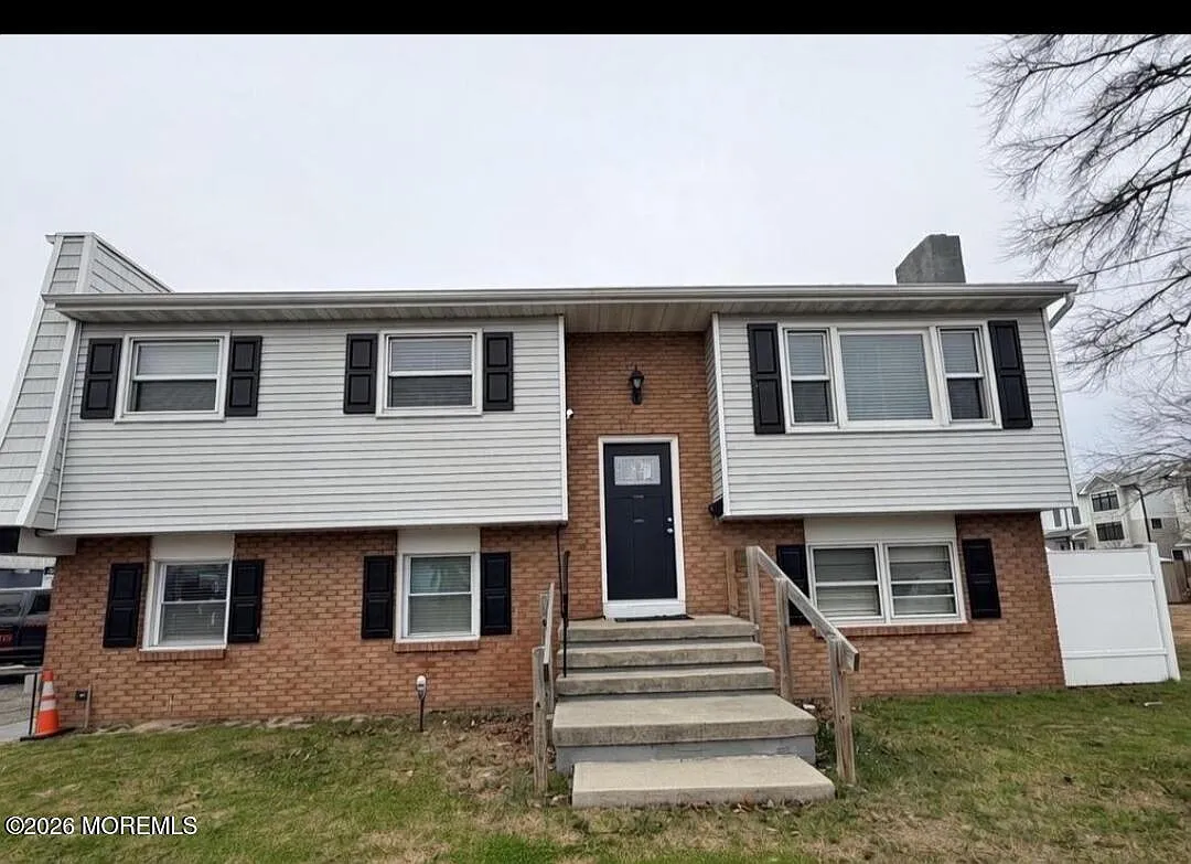 3 bed, 1100 sqft, $3,500 — Photo 1