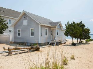 9 Locust St, Riverhead, NY 11901